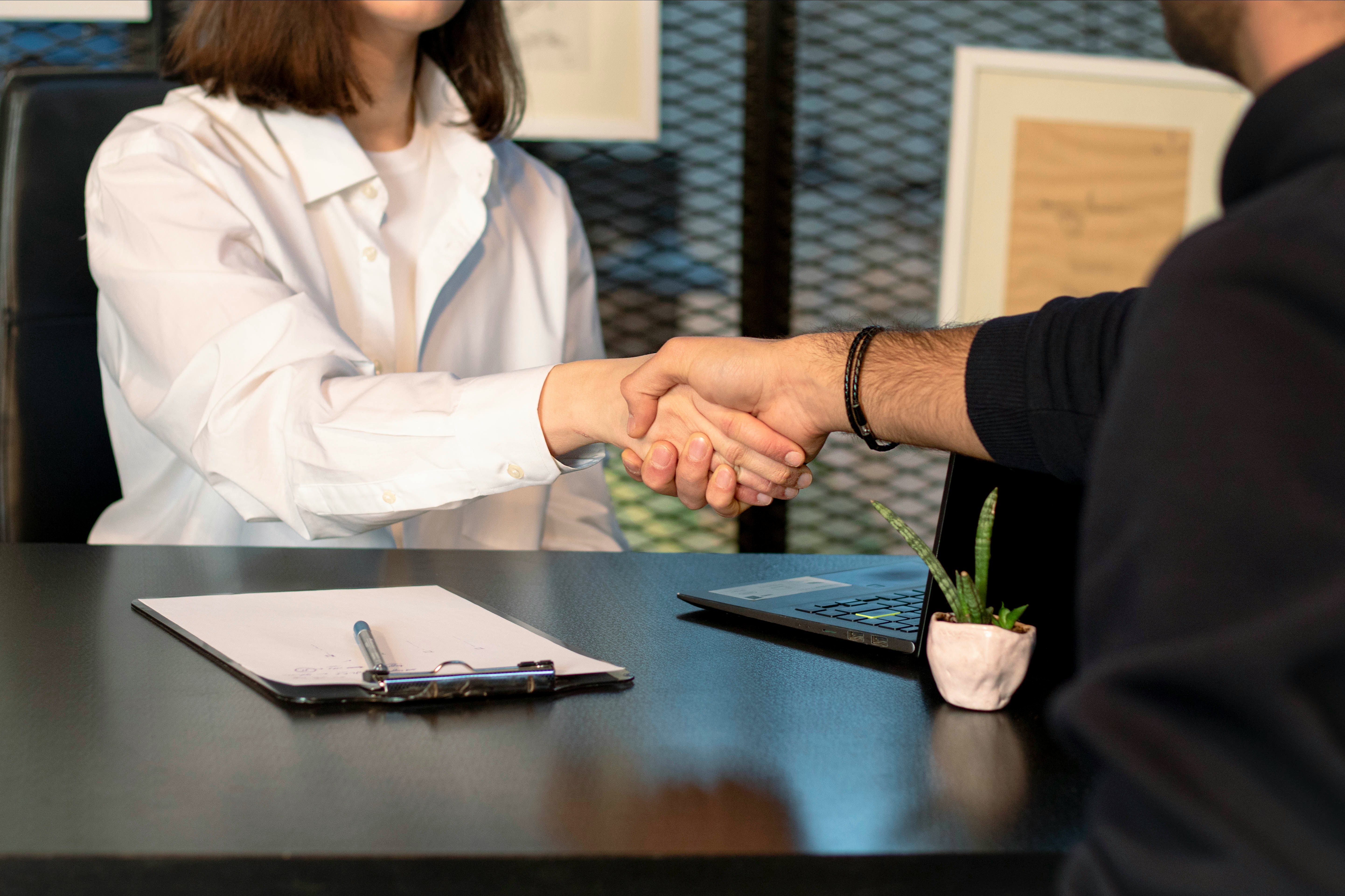 HR Consultant meeting with client